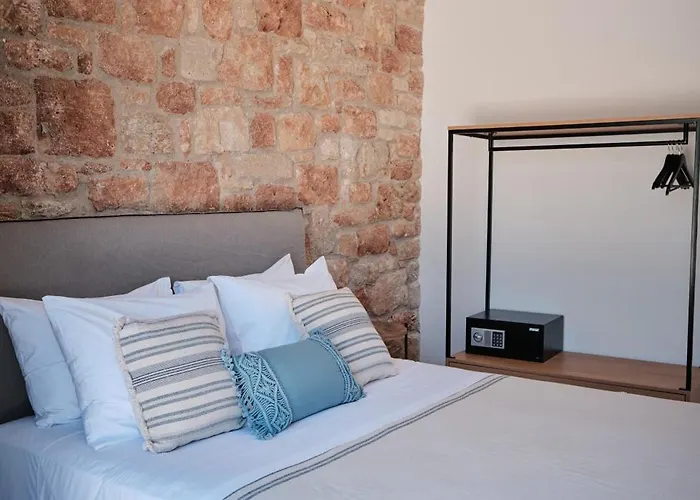 Eden Kythira Hotel *